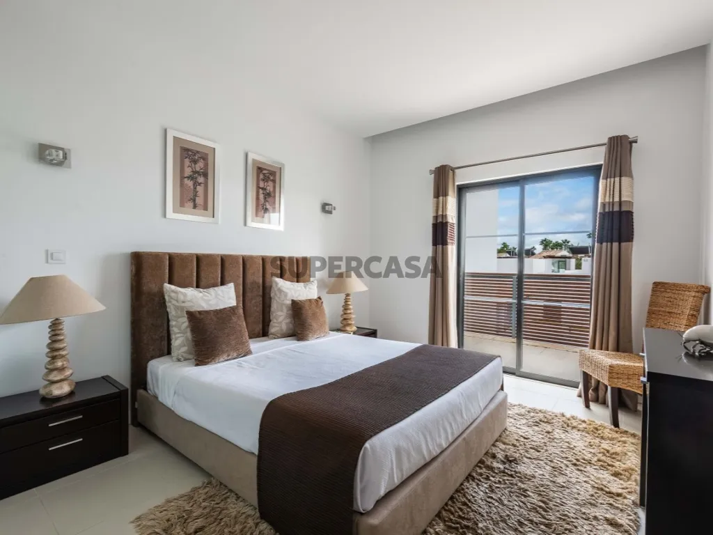 Chambres - Two-Bedroom Apartment with Pool in Lagos