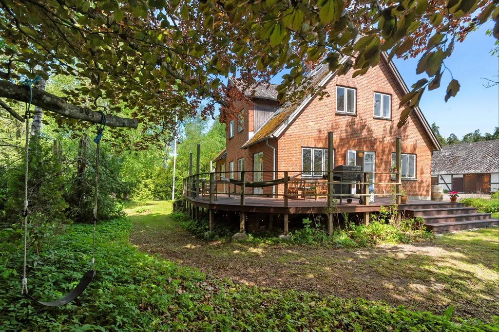 Garden - Villa with Extensive Grounds in Tessebølle