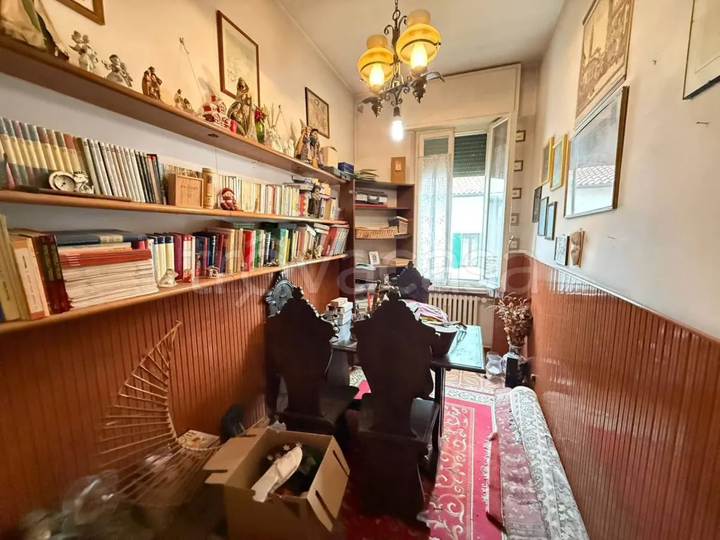 Office - Completely Refined Bifamiliar in Central Ferrara