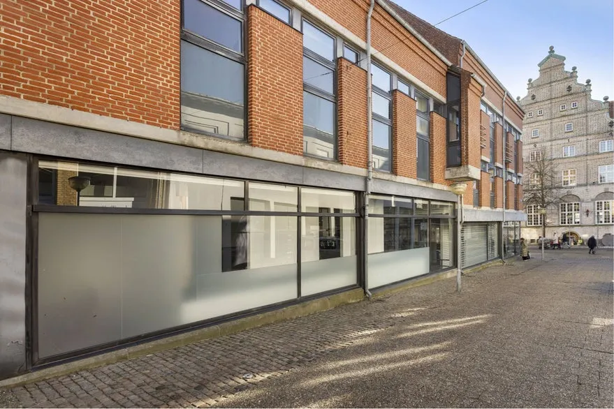 Exterior - Corner Shop with High Visibility in Hjørring