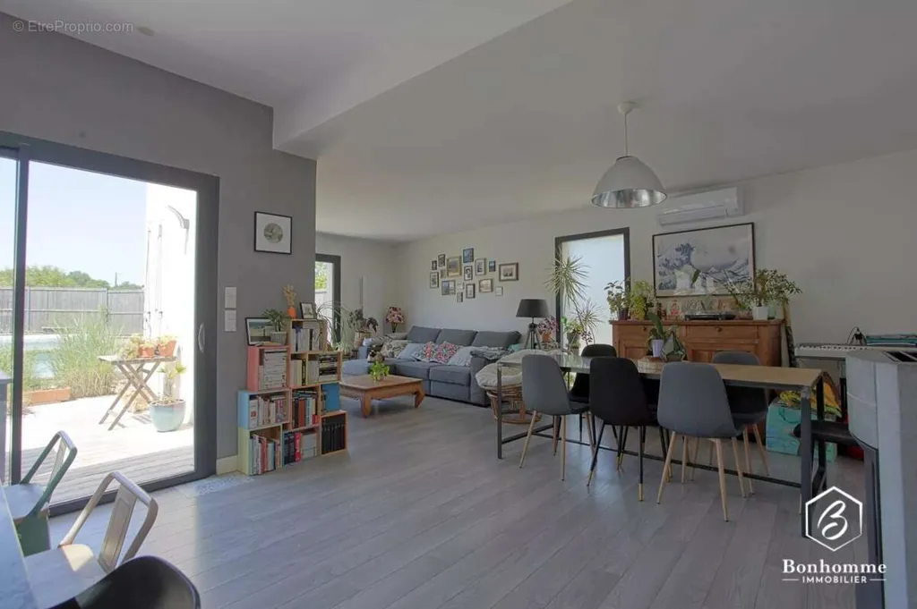 Dining Room - Character House with Pool in Saint-Selve