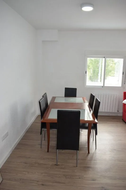 Salle à manger - Reformed Flat with East View in Oliver