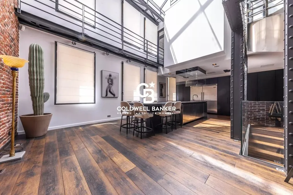 Elutuba - Contemporary Mansion with Rooftop Terrace in Paris 17th