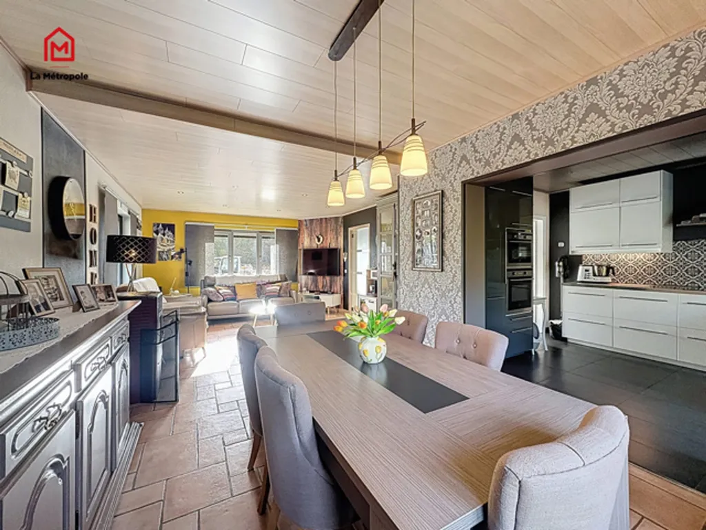 Salle à manger - Villa de Plain-Pied avec Piscine à Biesme