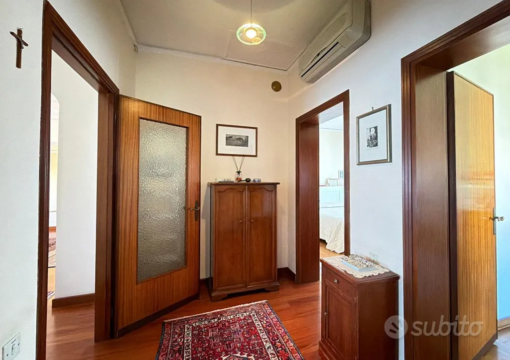 Entrée - Detached House with Garden in Agna Centre