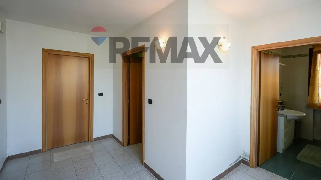 hallway_entrance