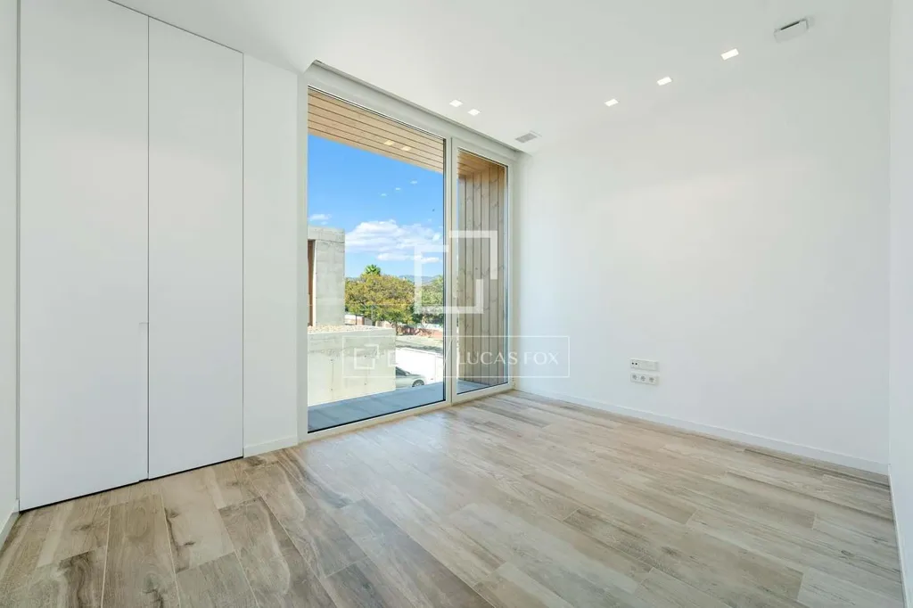 Toad - Modern House with Pool in Reus