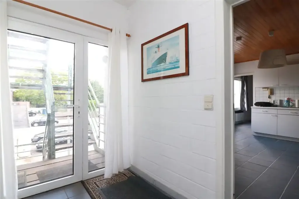 Esik - Well-Maintained Apartment with Parking in Knus