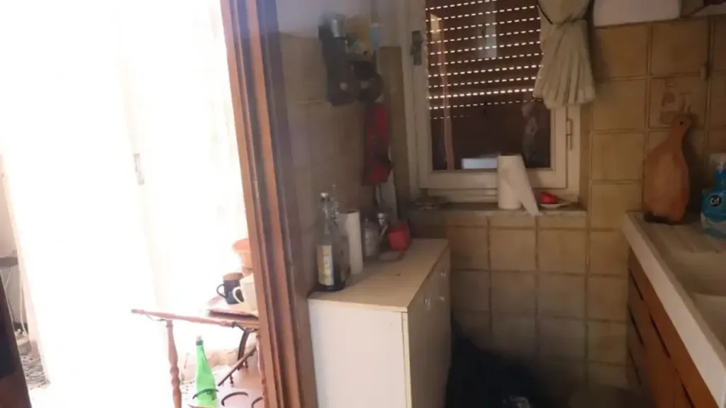 Köök - Spacious Apartment with Terrace in Montevarchi