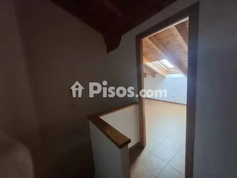 Pièces - Duplex with Balcony in El Molar