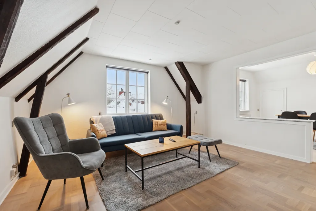 Living Room - Light-Filled Apartment with Balcony in Odense M