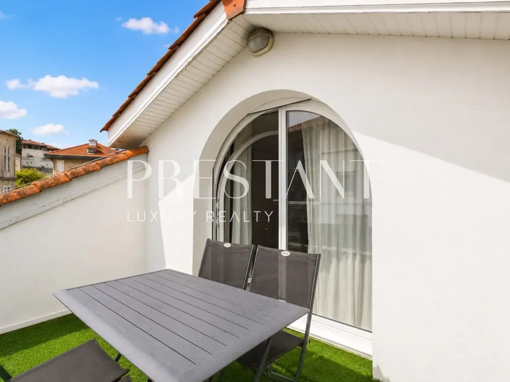 Terrasse - Duplex Lumineux avec Terrasse à Biarritz