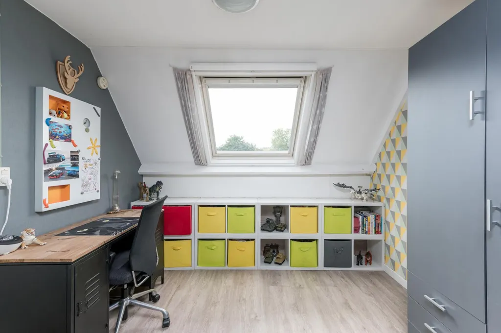 Kabinet - Spacious 5-Bedroom House with Deep Garden in Almere