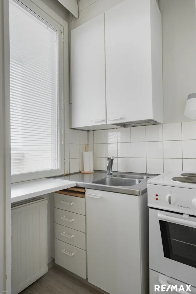 Cuisine - Compact Apartment with City Views in Turku Centre