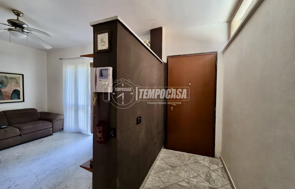 Esik - Rustic Villa with Garden in Castagnola, Massa