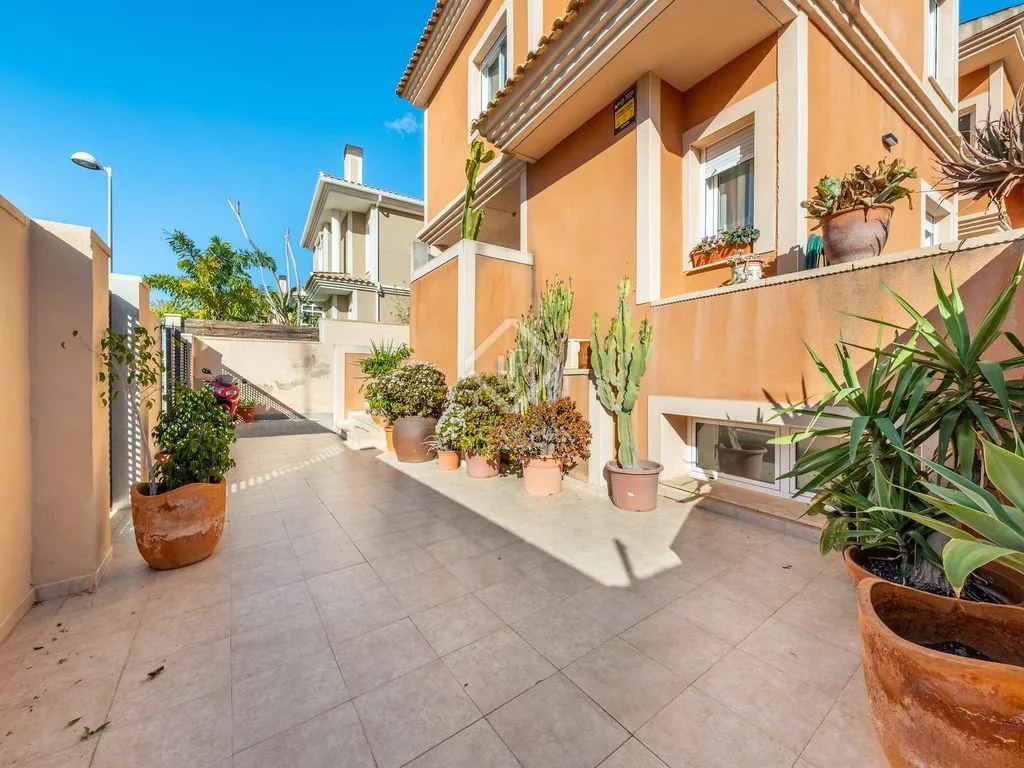 Aed - Luxury Villa with Pool and Mountain View in Alicante