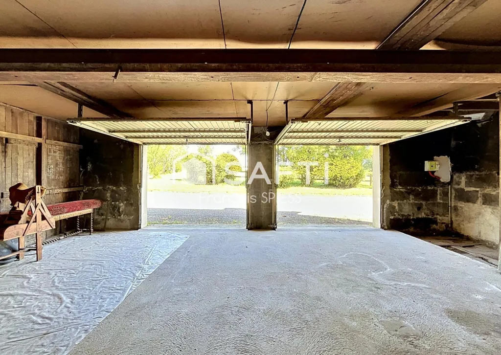 Garage - Maison de Caractère avec Jardin à Pompignac