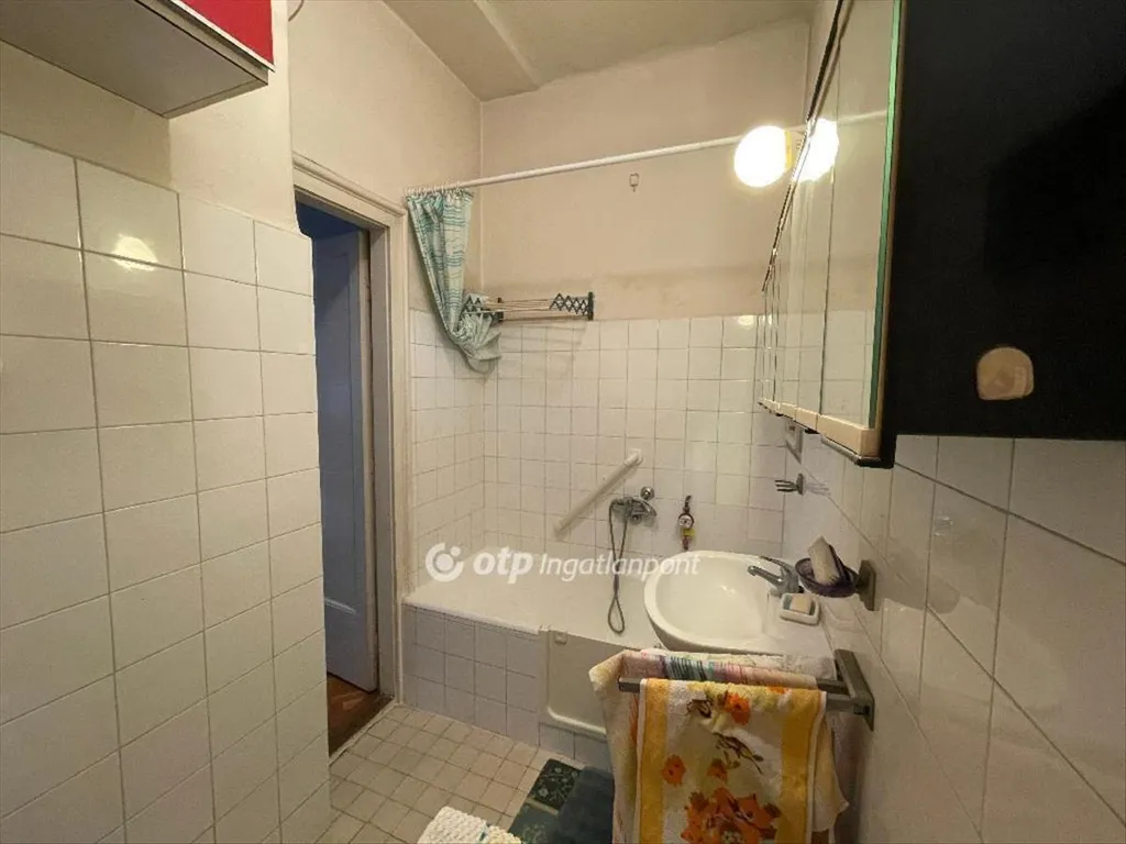 Bagni - Bauhaus Flat with Balcony in Budapest XIII