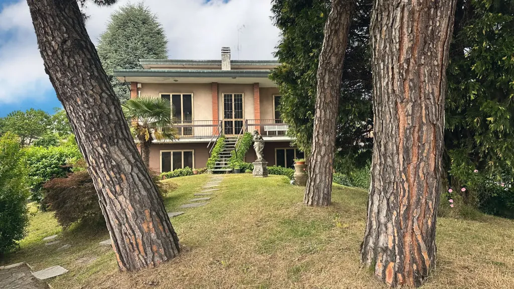 Extérieur - Villa with Private Garden in Castano Primo