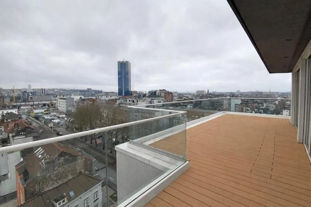 Terrasse - Appartement Moderne avec Terrasse à Bruxelles