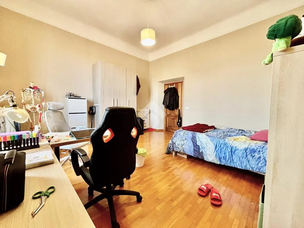 Bedrooms - Period Apartment with Balcony in Florence