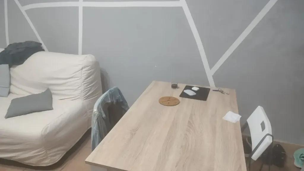 Magamistoad - Modernised Two-Bedroom Flat with Balcony in Naples