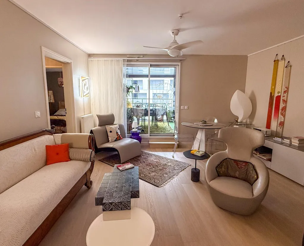 Elutuba - Modern Apartment with Loggia in Bordeaux