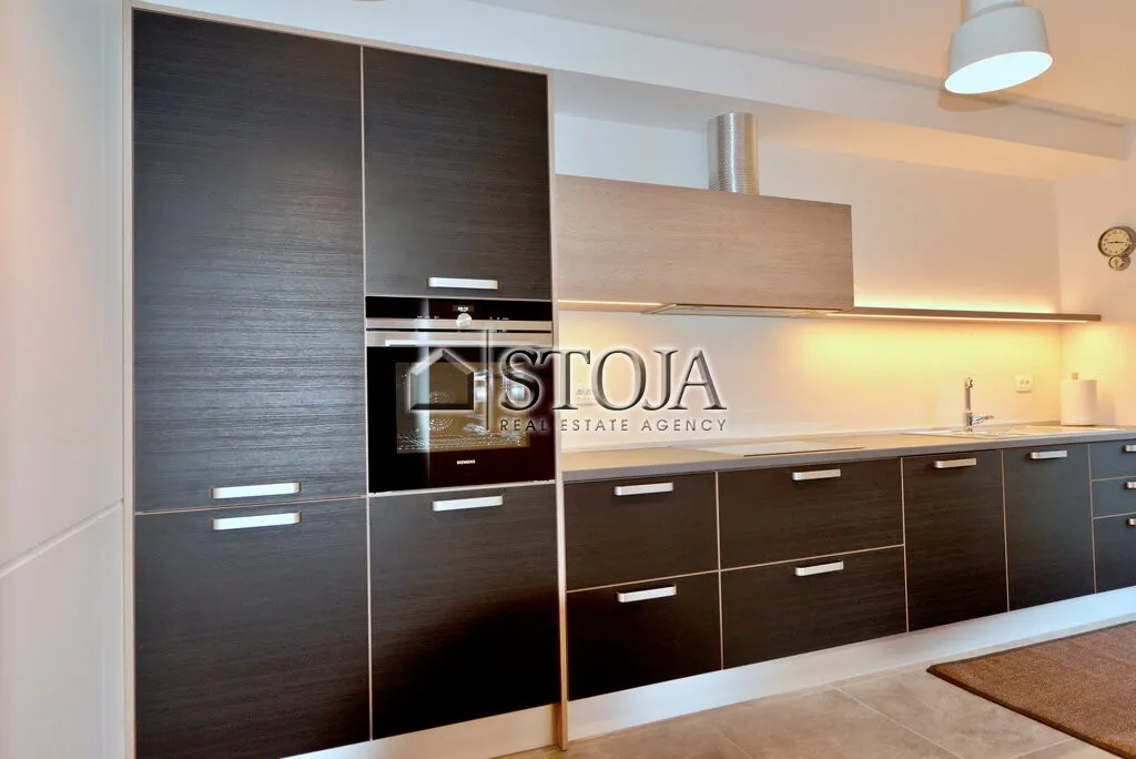 Cuisine - Spacious Apartment with Three Bedrooms in Rožna Dolina