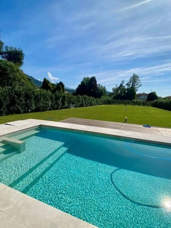 Piscine - Newly Built Villa with Pool in Pietrasanta