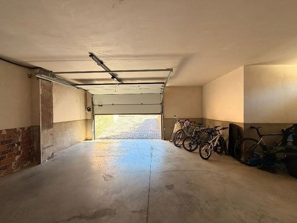 Garage - Chalet with Pool in Vall-Llobrega