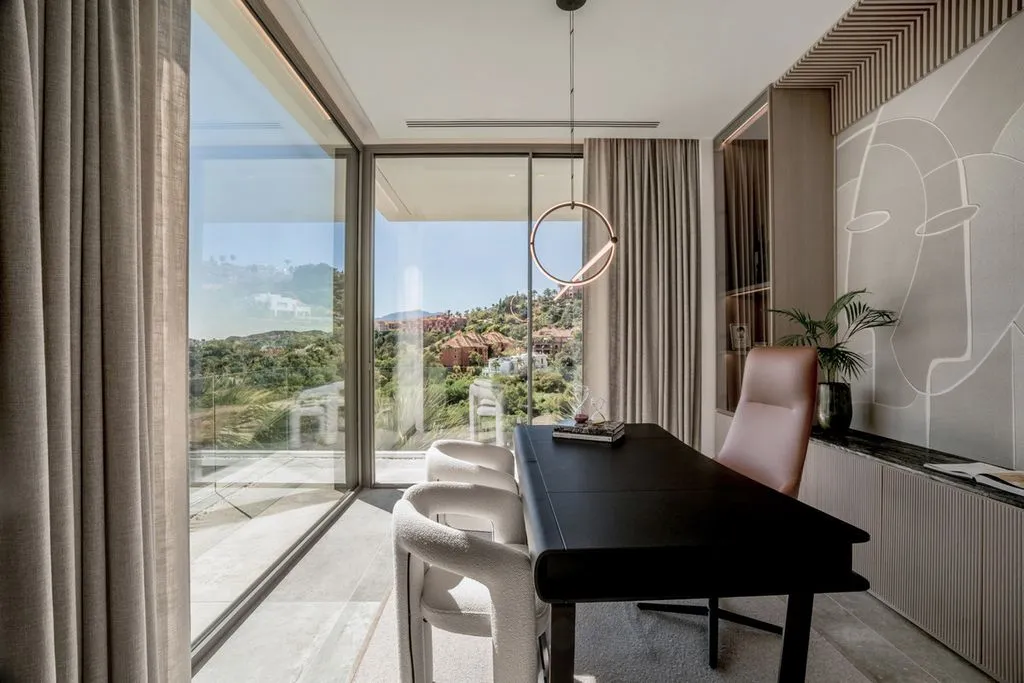 Kabinet - Luxury Villa with Spa in La Quinta