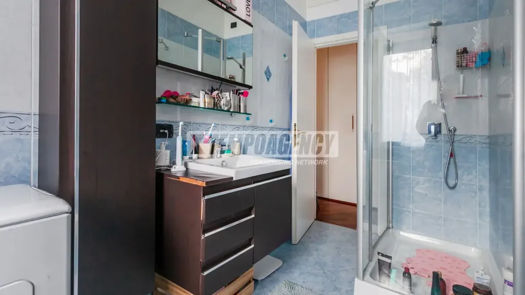 Salles de bain - Appartement 2 pièces à IT