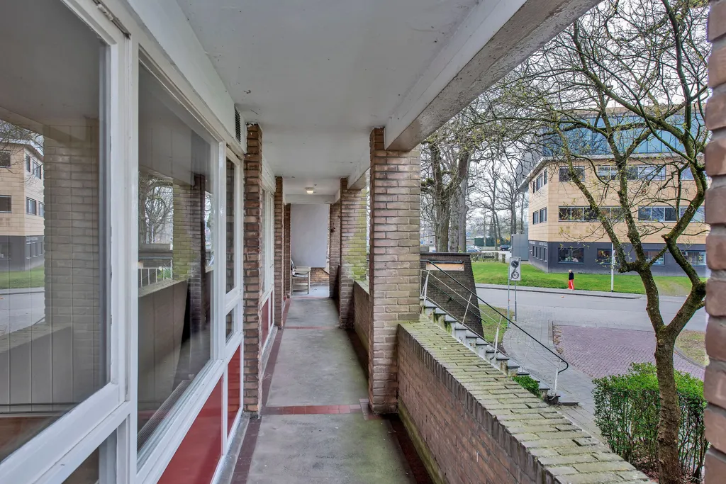 Esik - Galerie Flat with Green View in Quiet Area