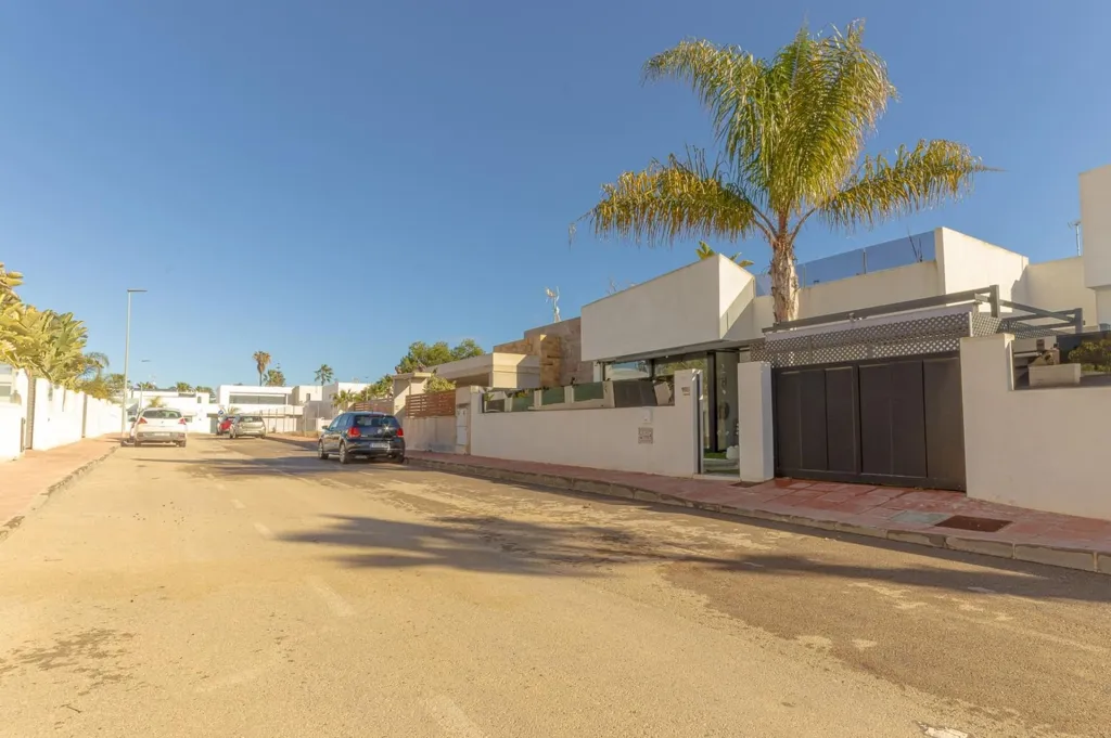 Exterior - Villa with Private Pool near Mar Menor