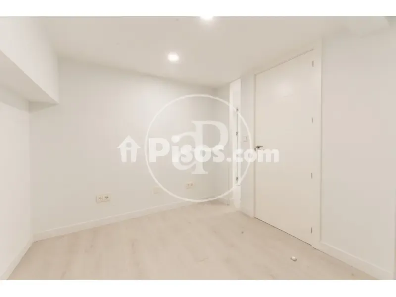 Stanze - Reformed Duplex with Pool in Arganzuela