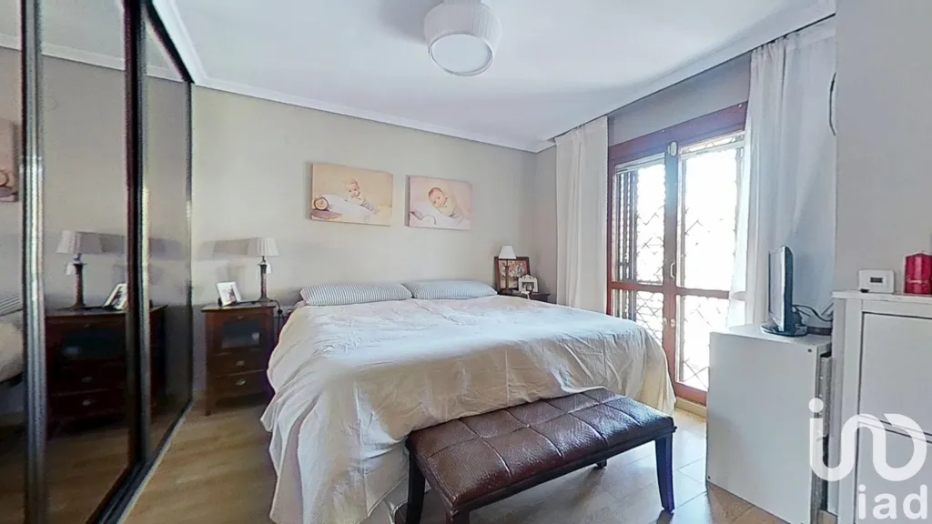 Magamistoad - Semi-Detached House with Solar Panels in Benicasim