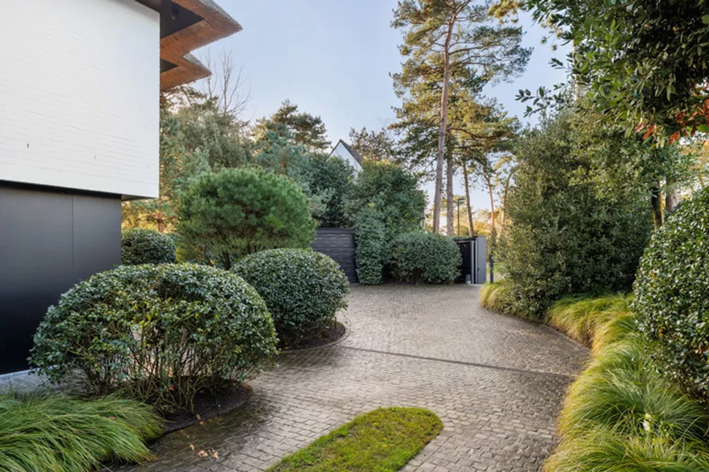 Exterior - Villa with Pool in Knokke Zoute