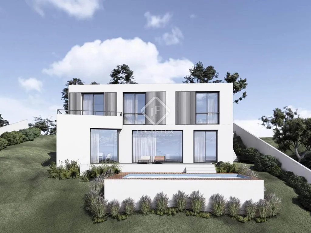 Modern Villa with Infinity Pool in Cala Llonga