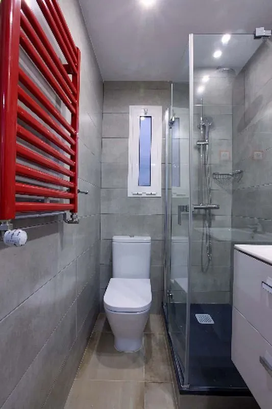 Vannitoad - Furnished Apartment with Central Heating in El Camp de l'Arpa del Clot