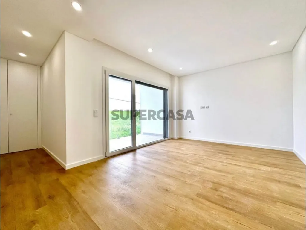Living Room - Newly Built House with Terrace in Caparica