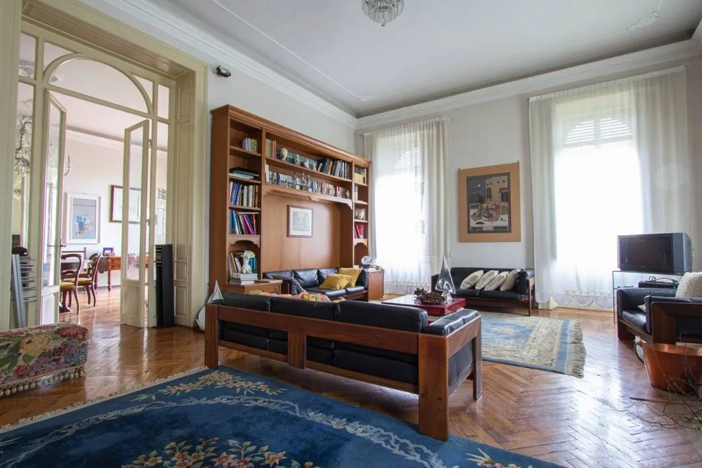 Elutuba - Old Villa with Lake Garda View in Lazise