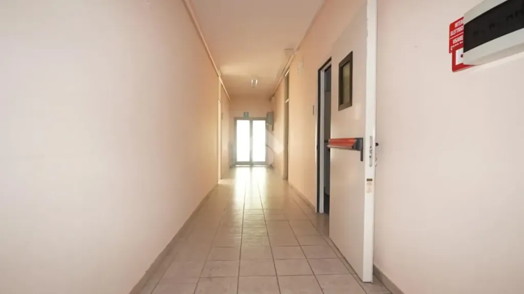 Entrée - Commercial Space with Central Location in Susa