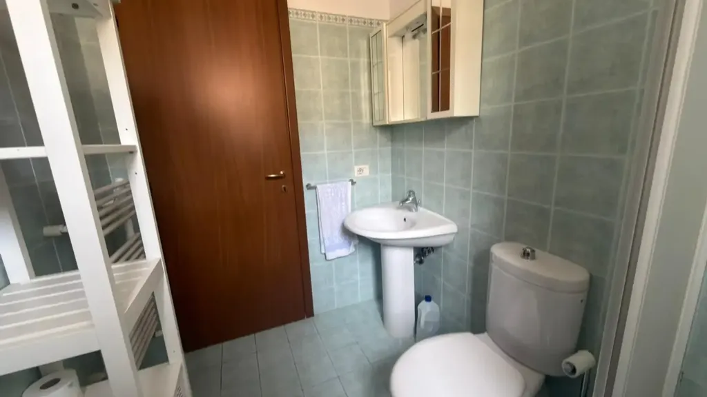 Salles de bain - Two-Level Apartment with Balcony in Florence