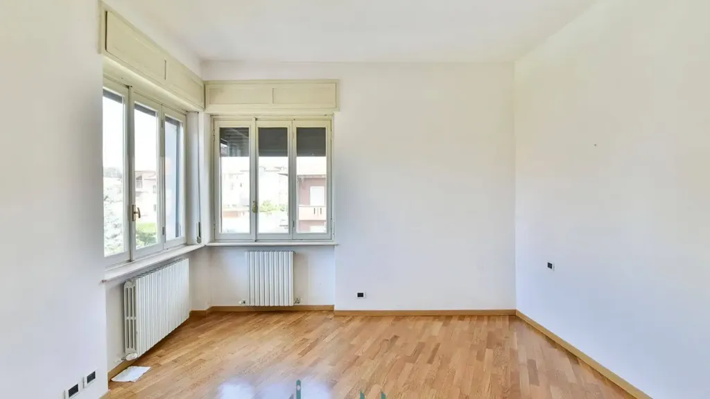 Toad - Semi-detached House with Garden in Giussano