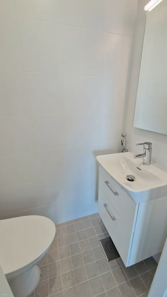 Salles de bain - Modern Corner Flat with Balcony in Espoo