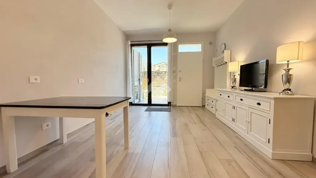 Séjour - Newly Built Apartment with Private Garden in Reggello