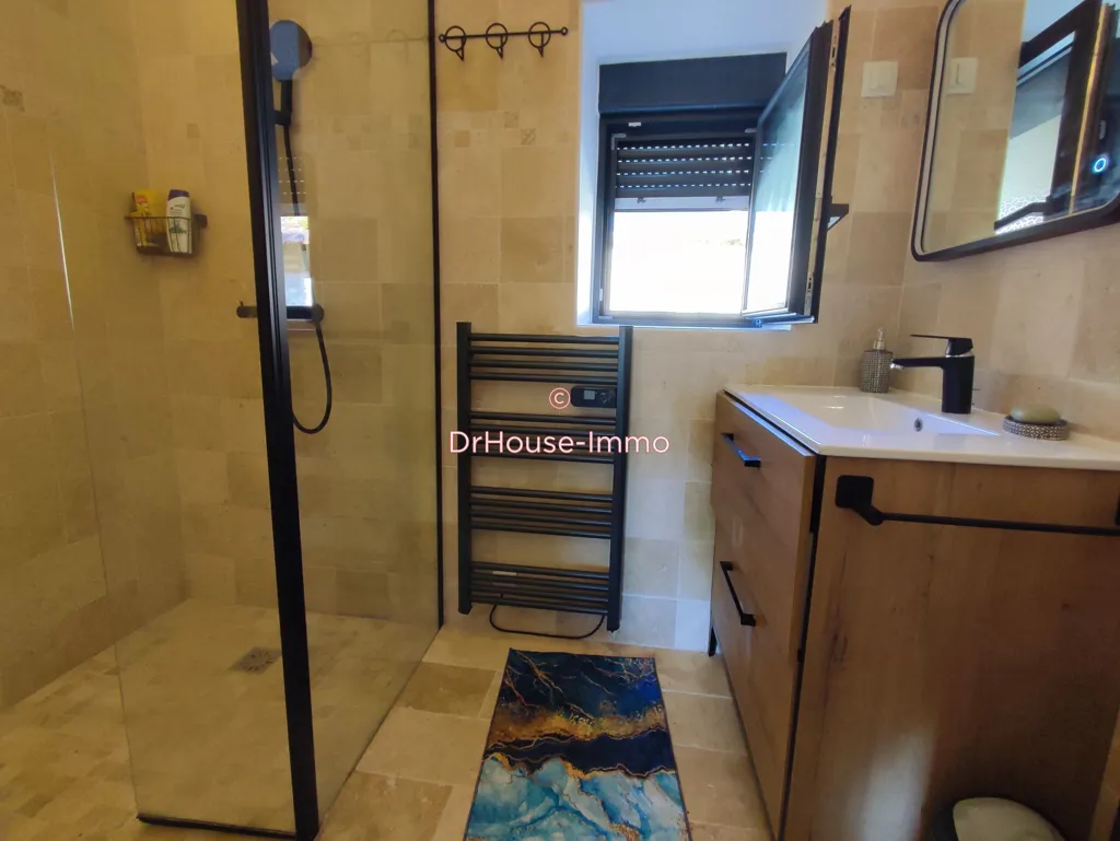 Salles de bain - Maison en Pierres avec Studio à Banville