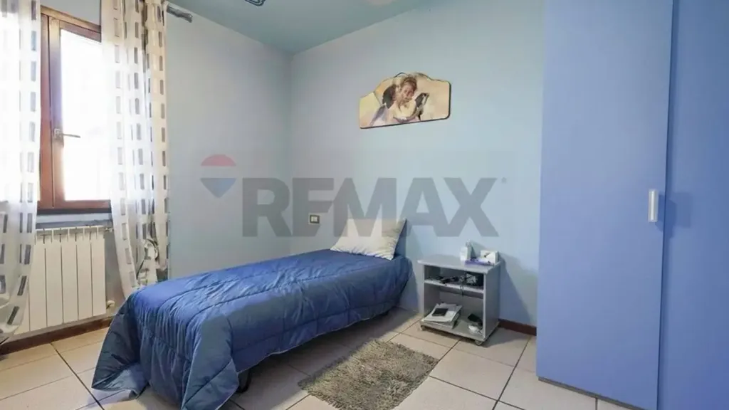 Chambres - Apartment with Balcony in Terno D'Isola
