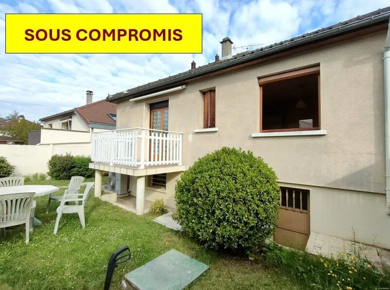 Terrass - House with Ample Storage in Vauhallan