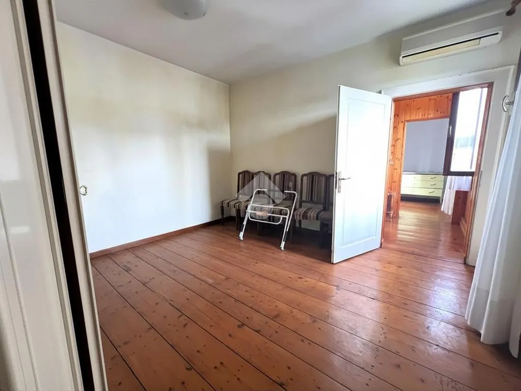 Pièces - Single Villa with Private Garden in Treviso